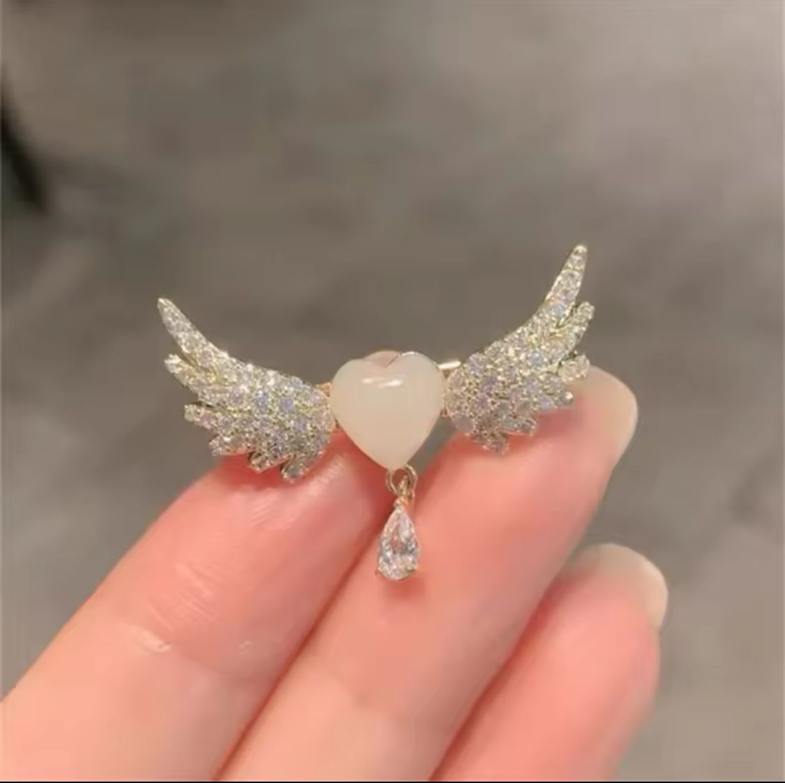 Pin Alitas 06